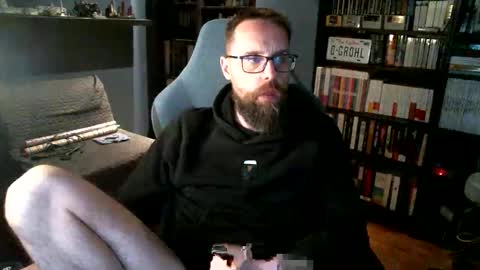 MeStef online show from 04-22-26, 07:26