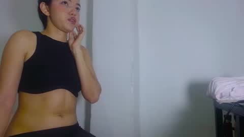 Snapshot of steffharris chatting on 10-18-25, 06:16 stefany online show from 10-18-25, 06:16