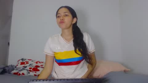 Snapshot of steffharris chatting on 10-20-25, 10:05 stefany online show from 10-20-25, 10:05