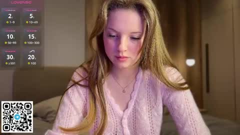 Snapshot of steffi_meoww chatting on 04-25-26, 07:33 STEFI Streams every day from 10 PM GTM1 online show from 04-25-26, 07:33
