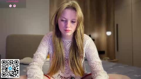 Snapshot of steffi_meoww chatting on 05-19-26, 10:16 STEFI Streams every day from 10 PM GTM1 online show from 05-19-26, 10:16
