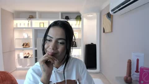 Stefana Mirlow  online show from 06-03-26, 02:33