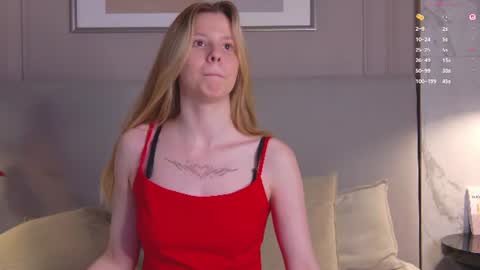 Snapshot of stefie_wells chatting on 06-17-26, 05:54 Stefie online show from 06-17-26, 05:54