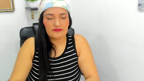 Stefy  online show from 05-02-26, 04:01