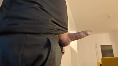 Snapshot of steha1975 chatting on 10-20-25, 03:34 steha1975 online show from 10-20-25, 03:34