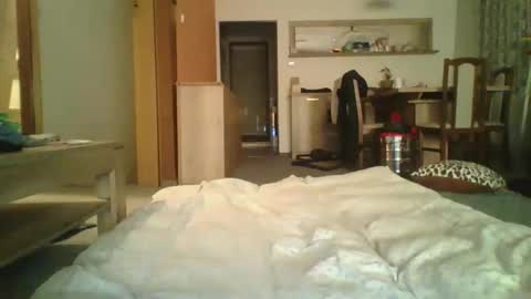 Snapshot of steki038434 chatting on 04-18-26, 07:29 steki038434 online show from 04-18-26, 07:29