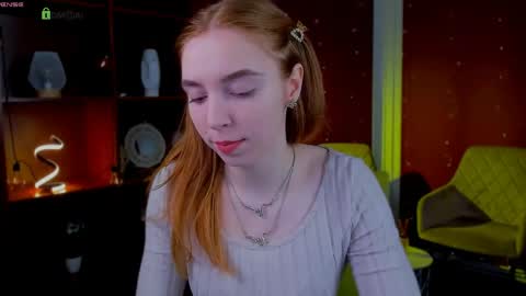 stella_flower online show from 04-21-26, 05:03