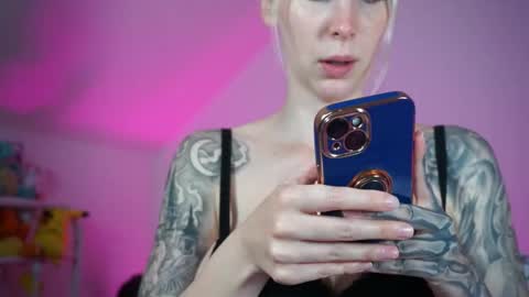 Snapshot of stellacinderella chatting on 10-13-25, 07:14 StellaCinderella online show from 10-13-25, 07:14