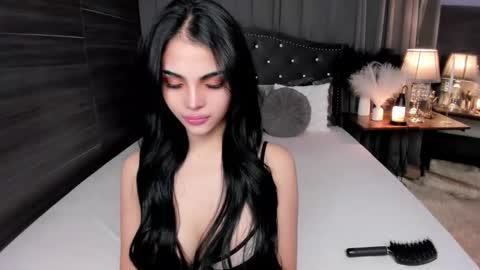 Snapshot of stellamckinley chatting on 10-11-25, 04:22 GODDESS STELLA online show from 10-11-25, 04:22