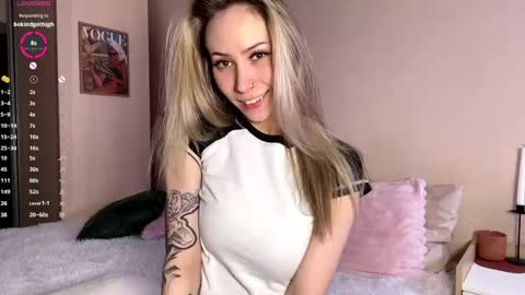 Alexia online show from 04-14-26, 03:23