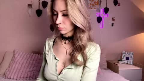 Alexia online show from 05-15-26, 03:13