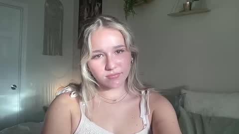 Snapshot of stellaraexox chatting on 01-10-25, 10:46 stellaraexox online show from 01-10-25, 10:46