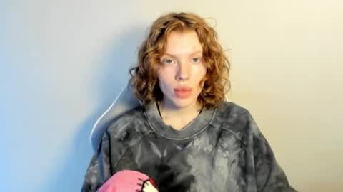 S T E L L A online show from 12-19-25, 08:54