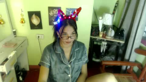 Snapshot of stellaxtemptationx chatting on 01-09-25, 04:06 Stella sweet online show from 01-09-25, 04:06