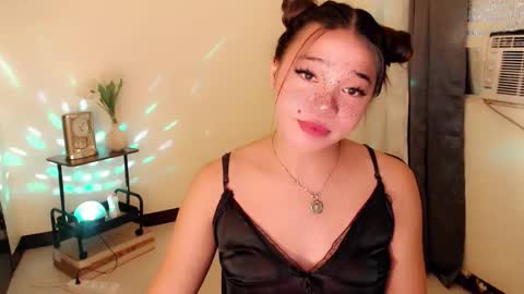 Snapshot of stellaxtemptationx chatting on 10-18-25, 05:14 Stella sweet online show from 10-18-25, 05:14