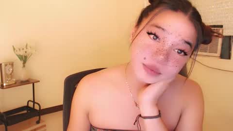 Snapshot of stellaxtemptationx chatting on 10-29-25, 04:53 Stella sweet online show from 10-29-25, 04:53