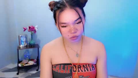 Snapshot of stellaxtemptationx chatting on 11-08-25, 02:17 Stella sweet online show from 11-08-25, 02:17