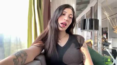 michelle and max  online show from 12-22-25, 11:40