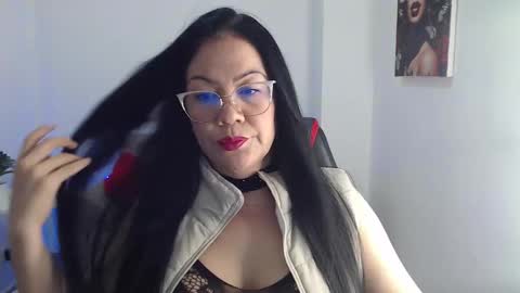 Stefania  online show from 10-18-25, 11:16
