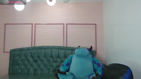 Stephania online show from 02-22-25, 10:18