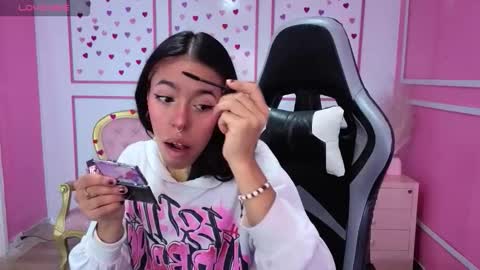 Stephania online show from 12-19-25, 11:50