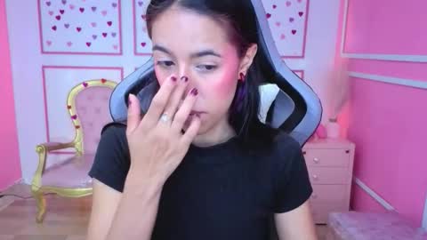 Stephania online show from 12-20-25, 11:50