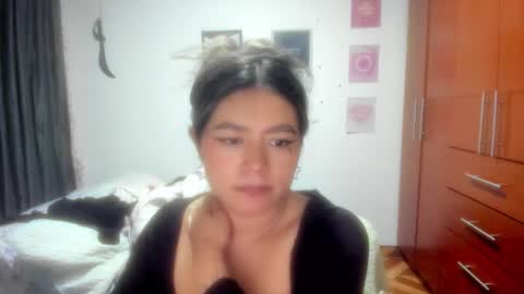 Stephanie  online show from 01-06-26, 05:11