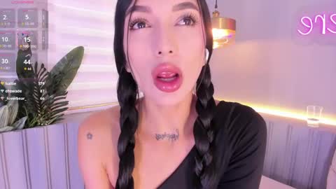 Snapshot of stephany__monroe chatting on 05-13-26, 05:10 Stephany online show from 05-13-26, 05:10