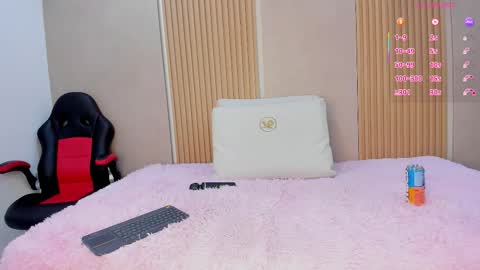 Stephany online show from 11-25-25, 04:12