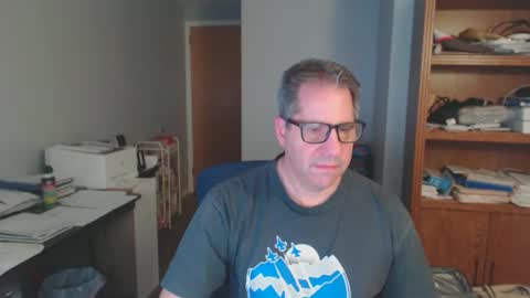 stephenhal9 online show from 04-15-26, 04:52