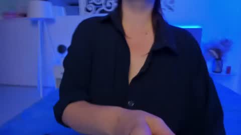 Stephie online show from 07-22-26, 05:38