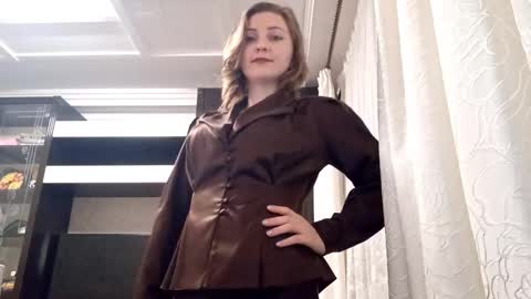 Stephanie online show from 01-10-26, 05:26