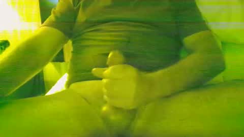 Snapshot of steve093066 chatting on 04-16-26, 04:24 Steve online show from 04-16-26, 04:24