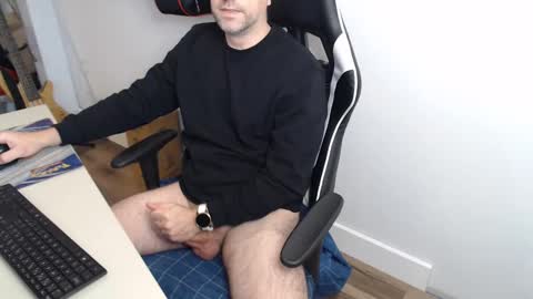 Snapshot of steve_oo8 chatting on 01-08-25, 05:15 steve_oo8 online show from 01-08-25, 05:15