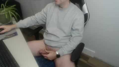 Snapshot of steve_oo8 chatting on 02-04-25, 12:55 steve_oo8 online show from 02-04-25, 12:55