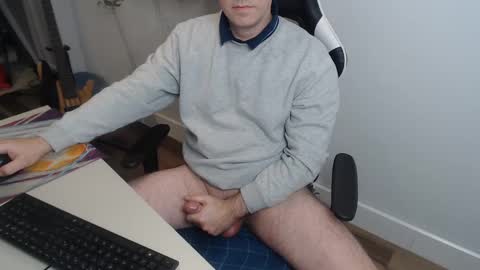 Snapshot of steve_oo8 chatting on 03-06-25, 09:42 steve_oo8 online show from 03-06-25, 09:42