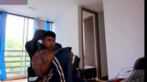 Esteban online show from 10-18-25, 08:20