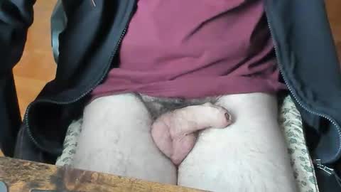 Snapshot of stevex870 chatting on 10-05-25, 12:25 Steve online show from 10-05-25, 12:25