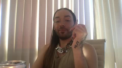 Snapshot of stevey_94 chatting on 09-08-25, 09:47 gay tease online show from 09-08-25, 09:47