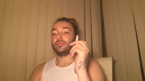 Snapshot of stevey_94 chatting on 09-12-25, 12:00 gay tease online show from 09-12-25, 12:00