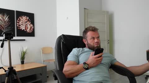 Stewart Barnz online show from 03-09-26, 12:53