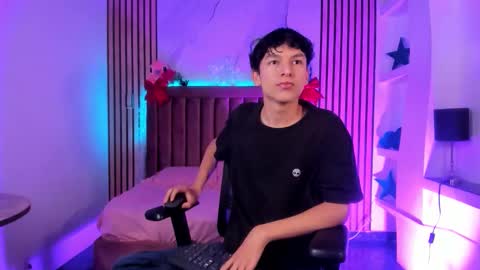 Sthepano  online show from 12-15-25, 07:51