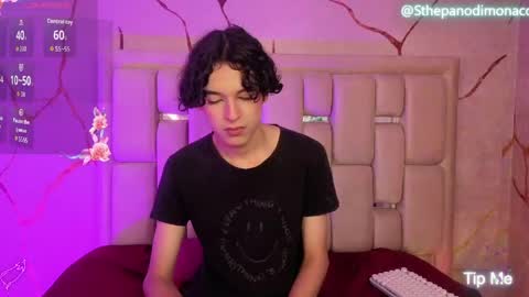 Snapshot of sthepanodimonaco chatting on 05-08-26, 04:07 Sthepano online show from 05-08-26, 04:07