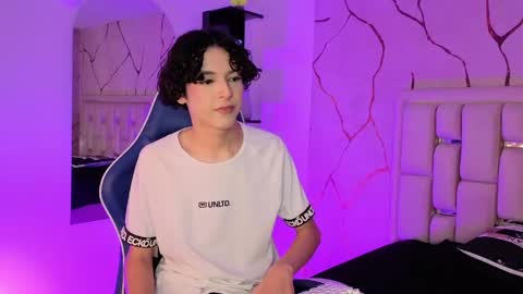 Snapshot of sthepanodimonaco chatting on 05-15-26, 04:08 Sthepano online show from 05-15-26, 04:08