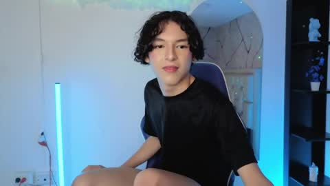 Snapshot of sthepanodimonaco chatting on 05-30-26, 05:04 Sthepano online show from 05-30-26, 05:04