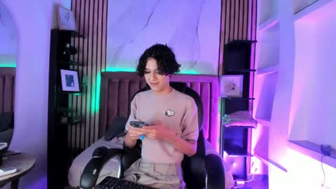 Snapshot of sthepanodimonaco chatting on 06-02-26, 03:52 Sthepano online show from 06-02-26, 03:52