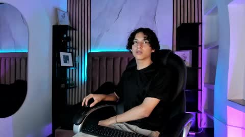 Snapshot of sthepanodimonaco chatting on 06-07-26, 03:21 Sthepano online show from 06-07-26, 03:21