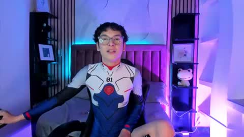 Snapshot of sthepanodimonaco chatting on 06-15-26, 09:39 Sthepano online show from 06-15-26, 09:39