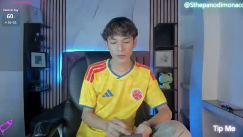 Snapshot of sthepanodimonaco chatting on 07-04-26, 02:51 Sthepano online show from 07-04-26, 02:51