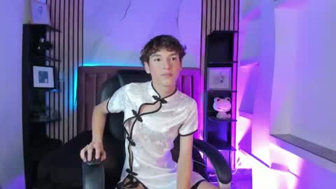 Snapshot of sthepanodimonaco chatting on 07-14-26, 03:22 Sthepano online show from 07-14-26, 03:22
